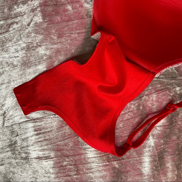 Victoria Secret Pigeonnant Push-Up Bra Size 34D Red w/ Gold Lace & Light Jewels - Picture 7 of 8